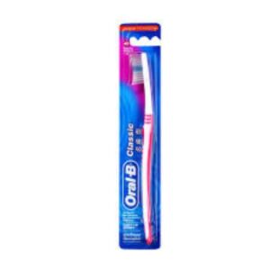 ORAL B TOOTHBRUSH MEDIUM